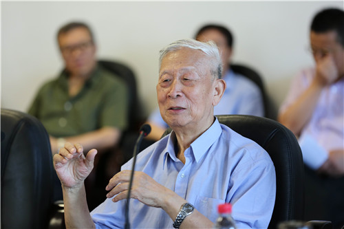 朱雷教授.jpg